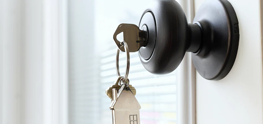 Bifold Door Knob Replacement in Redlands, California